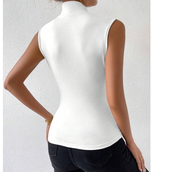 Solid Ruched Sleeveless Fitted Top - Picture 3 of 7